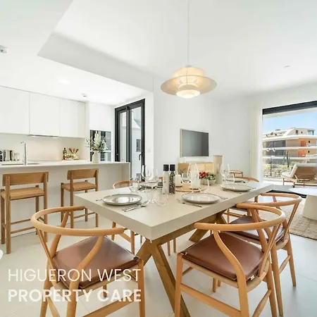 Nordic Delight - 3-bedroom South-facing With Sea Views And Pool, Lomas, Fuengirola