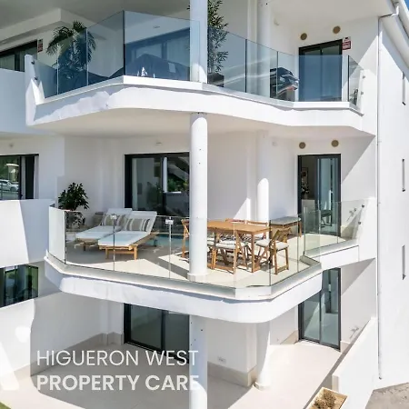 Nordic Delight - 3-bedroom South-facing With Sea Views And Pool, Lomas, Fuengirola
