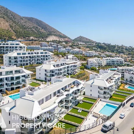 Nordic Delight - 3-bedroom South-facing With Sea Views And Pool, Lomas, Fuengirola